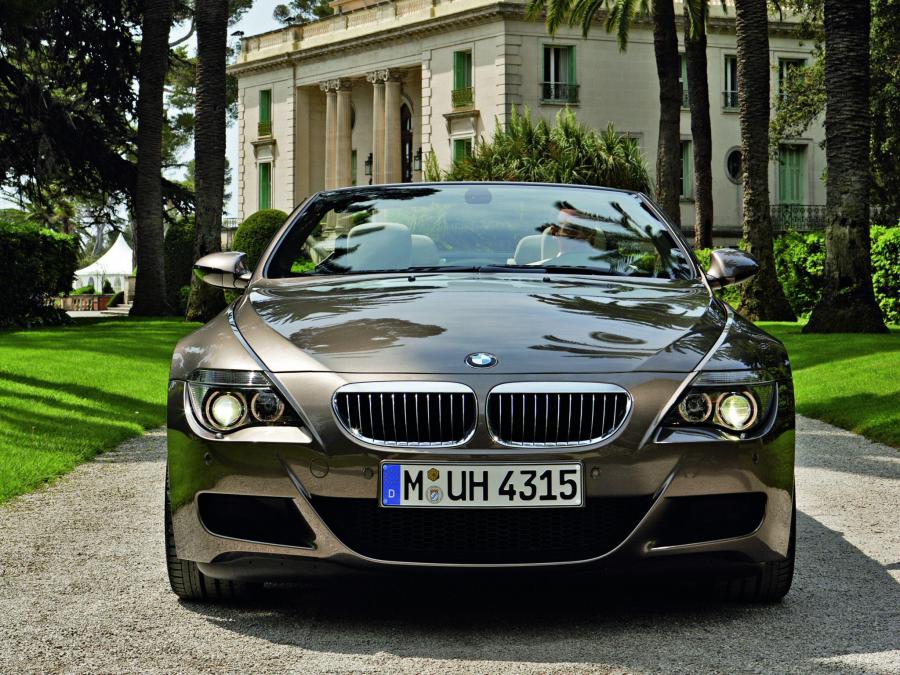  BMW M6 Convertible 2006 года  (фото 30 из 67)